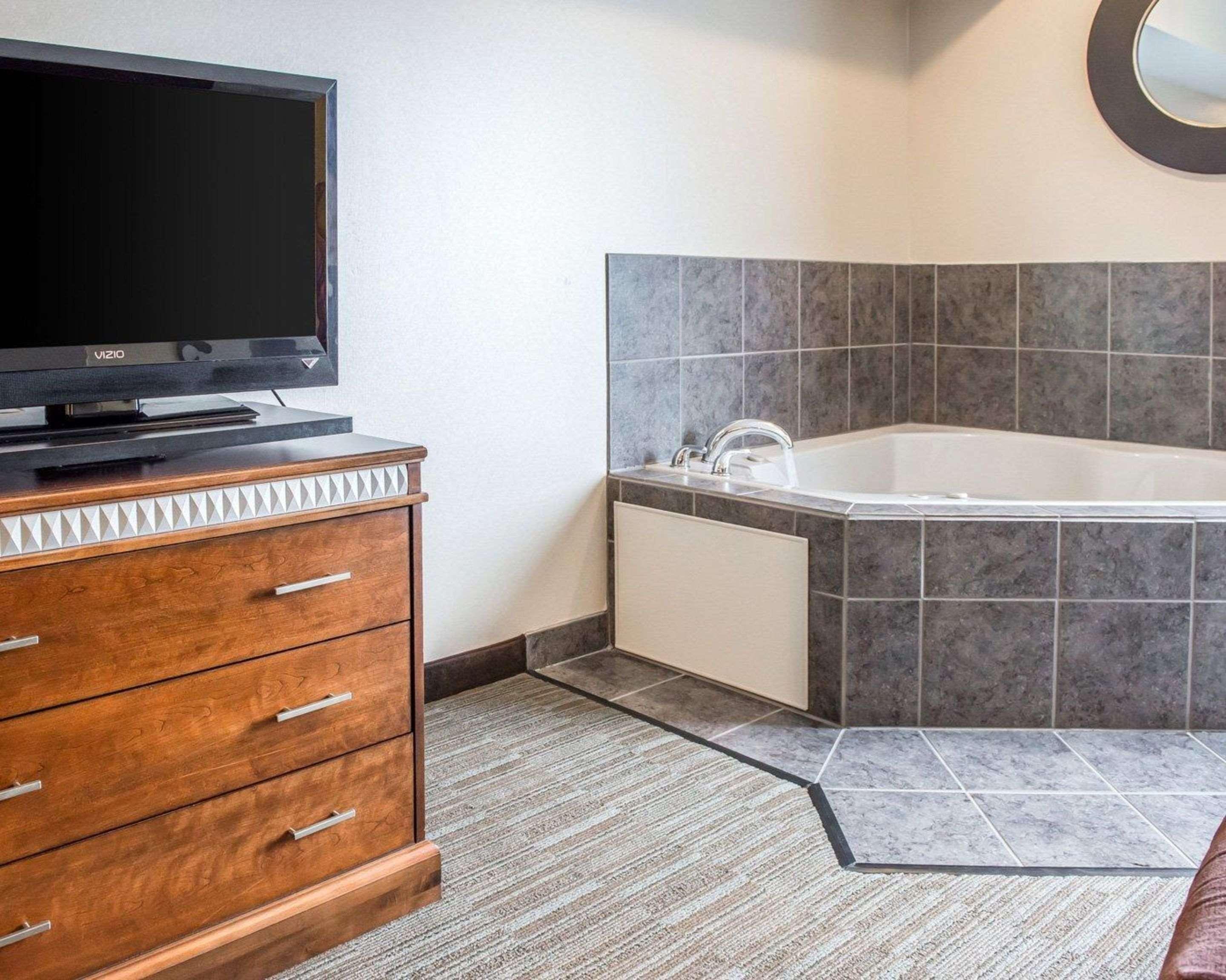 Hometowne Studios & Suites Washington Buitenkant foto