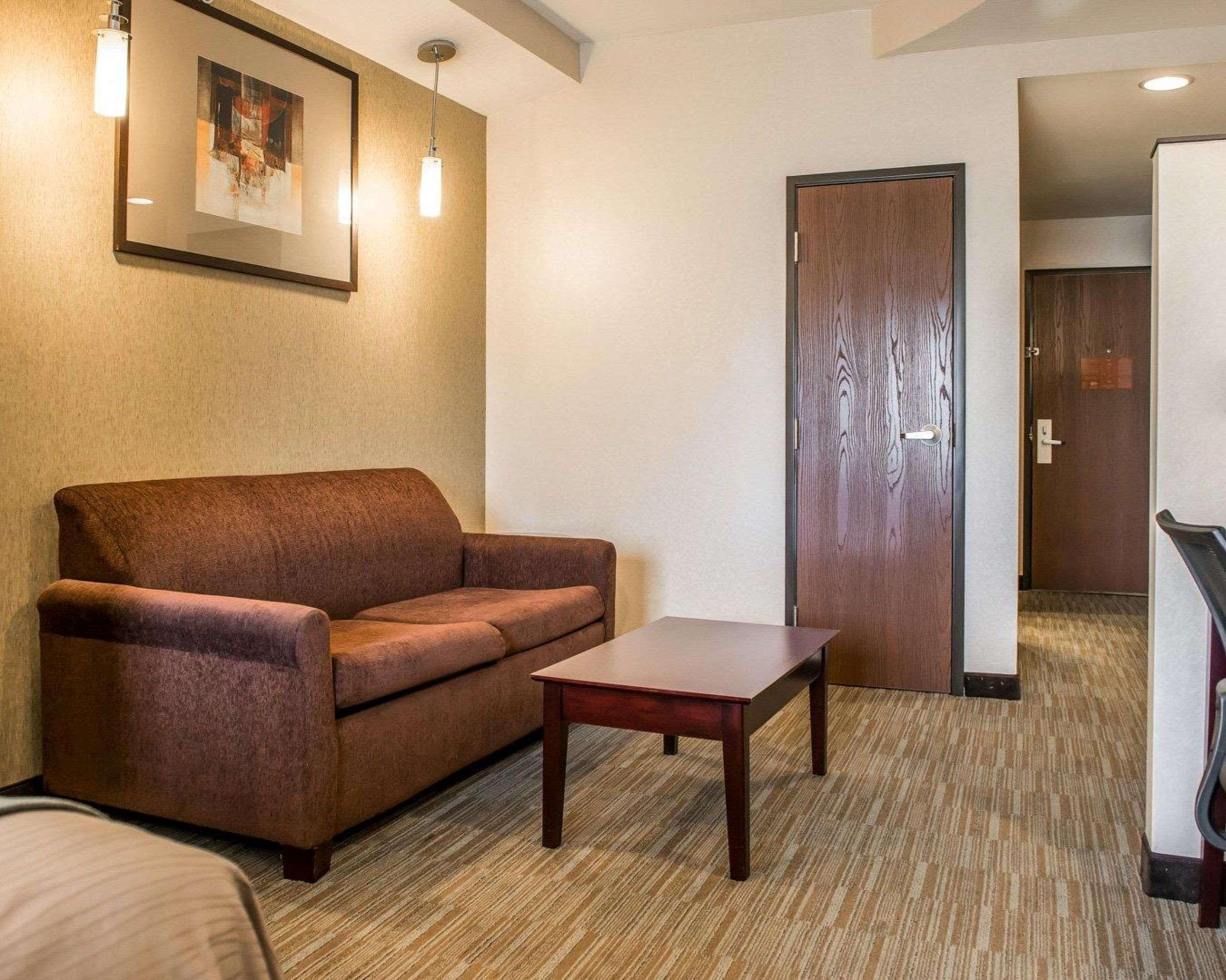 Hometowne Studios & Suites Washington Buitenkant foto