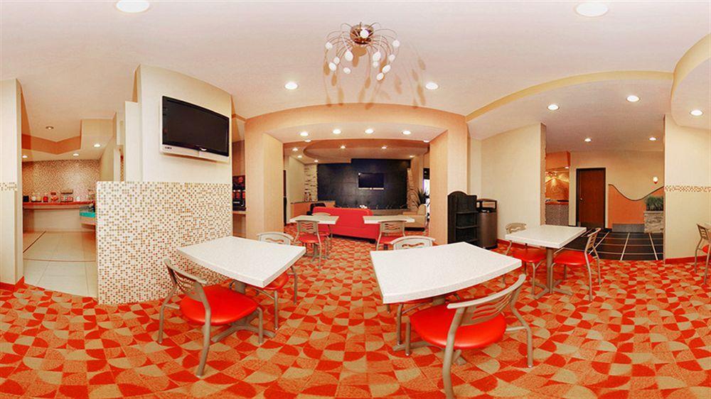 Hometowne Studios & Suites Washington Buitenkant foto